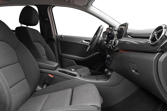 Mercedes-Benz B250 e 23 of 23
