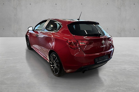 Alfa Romeo Giulietta 4 of 5