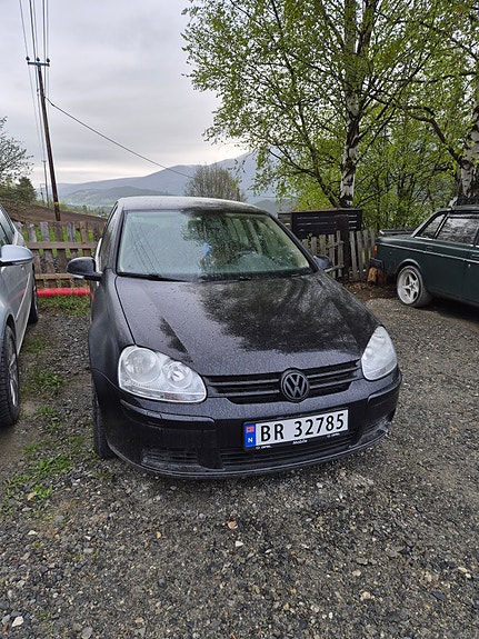 Volkswagen Golf V 4 of 5