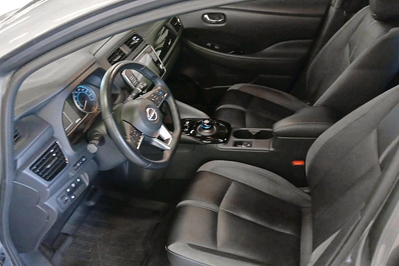 Nissan Leaf 5 of 10