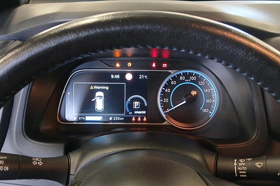 Nissan Leaf 8 of 10