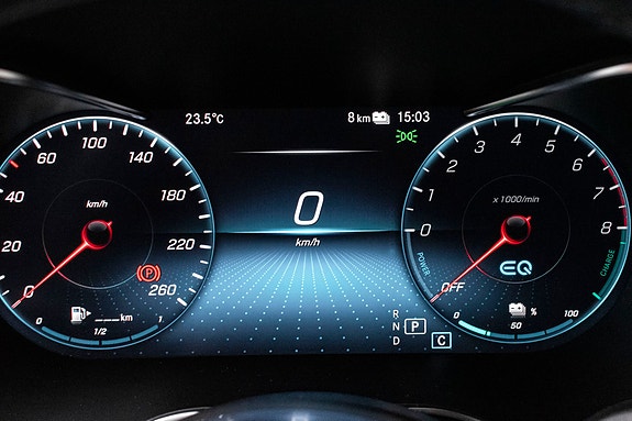 Mercedes-Benz GLC300 e 14 of 22