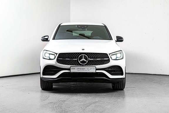 Mercedes-Benz GLC300 e 3 of 22