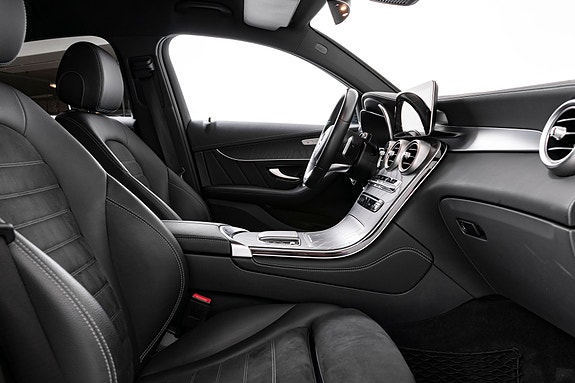 Mercedes-Benz GLC300 e 21 of 22