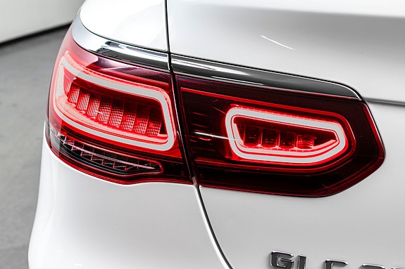 Mercedes-Benz GLC300 e 6 of 22