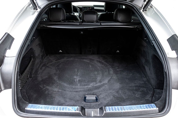 Mercedes-Benz GLC300 e 7 of 22