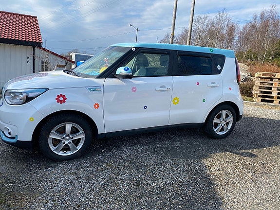 Kia Soul 2 of 5