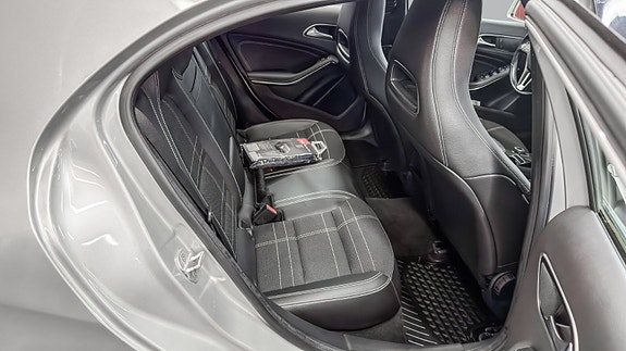 Mercedes-Benz A200 d 24 of 30