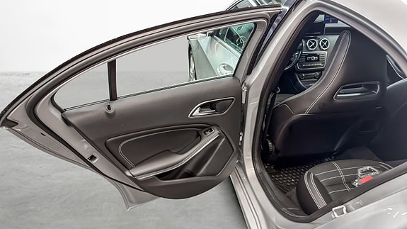 Mercedes-Benz A200 d 20 of 30