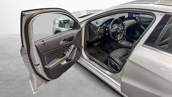 Mercedes-Benz A200 d 9 of 30