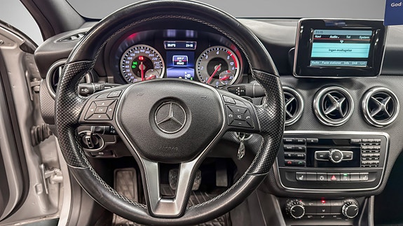 Mercedes-Benz A200 d 13 of 30