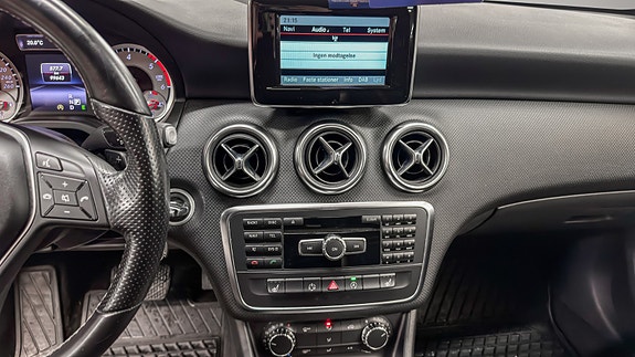 Mercedes-Benz A200 d 15 of 30