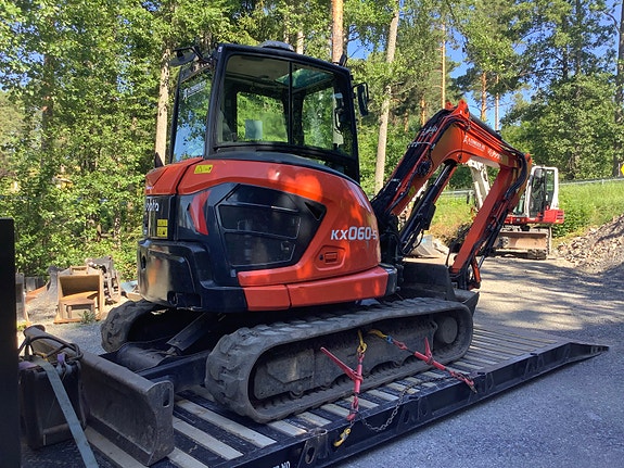 Kubota KX060-5 2 of 10