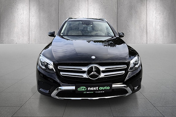 Mercedes-Benz GLC350 e 3 of 5