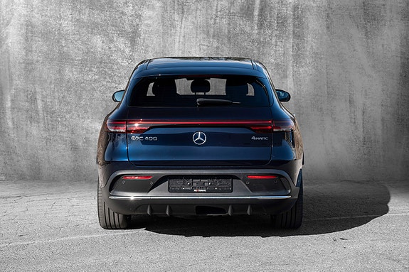 Mercedes-Benz EQC400 4 of 5