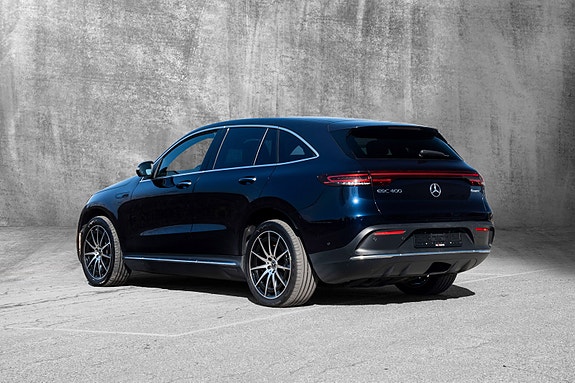 Mercedes-Benz EQC400 2 of 5