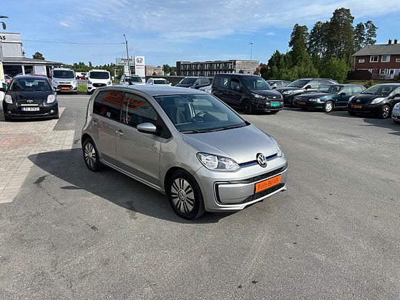 Volkswagen UP! 4 of 5