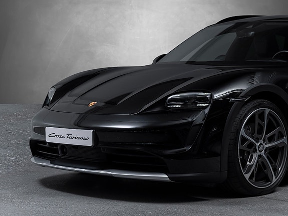 Porsche Taycan Cross Turismo 2 of 5