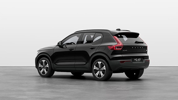 Volvo XC40 5 of 5