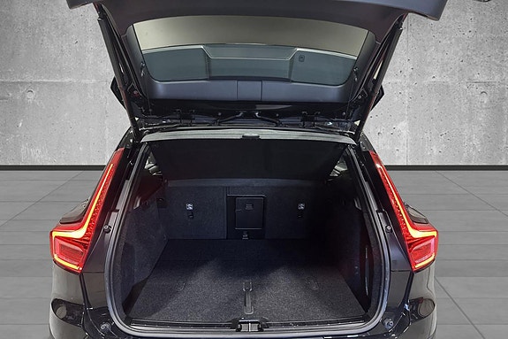 Volvo XC40 20 of 24
