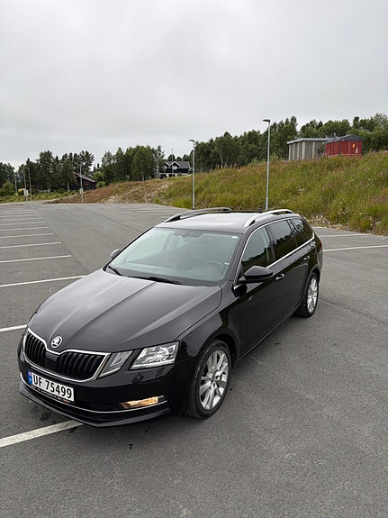 Skoda Octavia 3 of 5