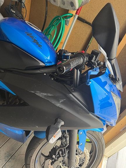 Kawasaki Ninja 125 3 of 15