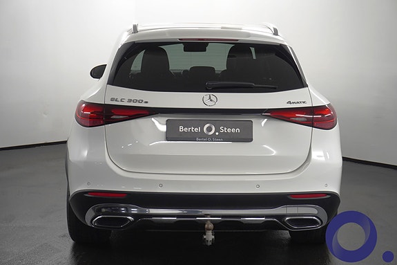 Mercedes-Benz GLC300 e 10 of 30