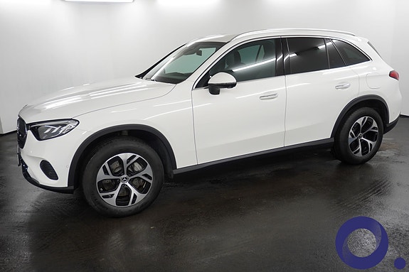 Mercedes-Benz GLC300 e 6 of 30