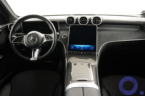 Mercedes-Benz GLC300 e 14 of 30