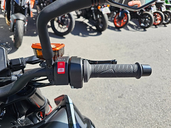 KTM 890 Duke 15 of 15