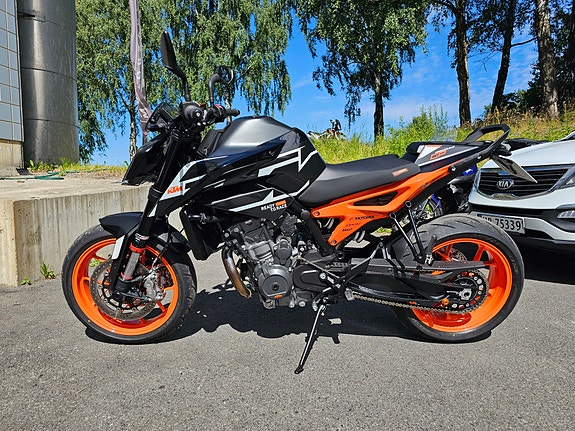 KTM 890 Duke 9 of 15