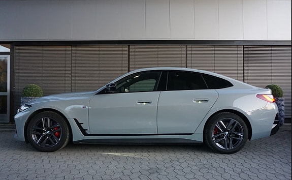 BMW I4-M50 2 of 5