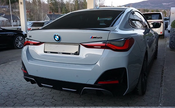 BMW I4-M50 4 of 5