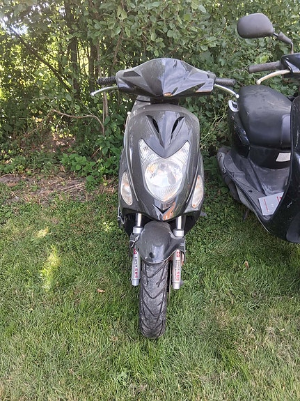 Aprilia 2 of 5