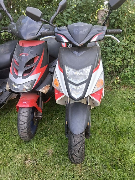 Aprilia 3 of 5