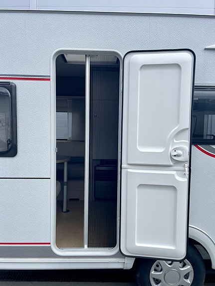 Bürstner Premio Life 430 | Perfekt for 2 personer 3 of 5