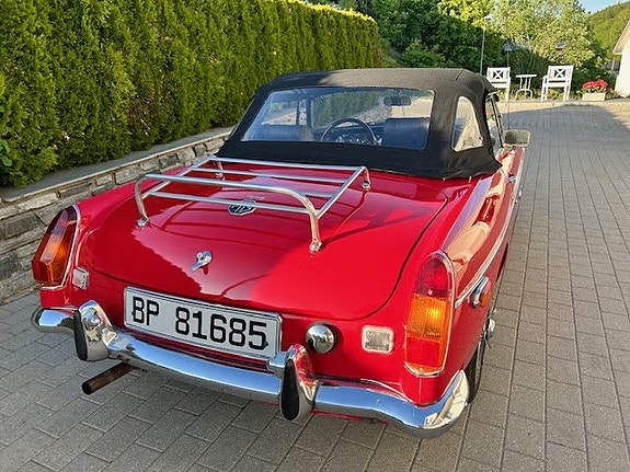MG MGB 3 of 8