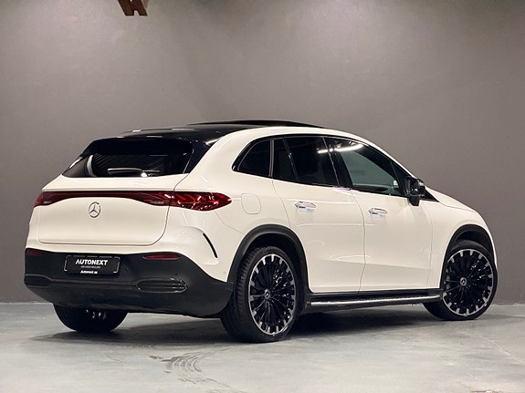 Mercedes-Benz EQE SUV 4 of 5
