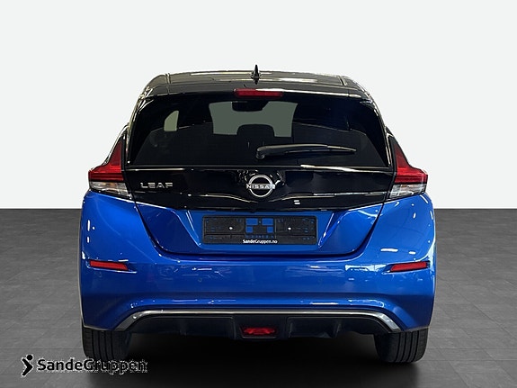 Nissan Leaf 4 of 5