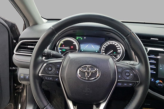 Toyota Camry 5 of 5