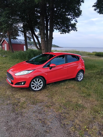 Ford Fiesta 8 of 18