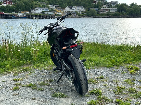 VOGE 125 R 3 of 14