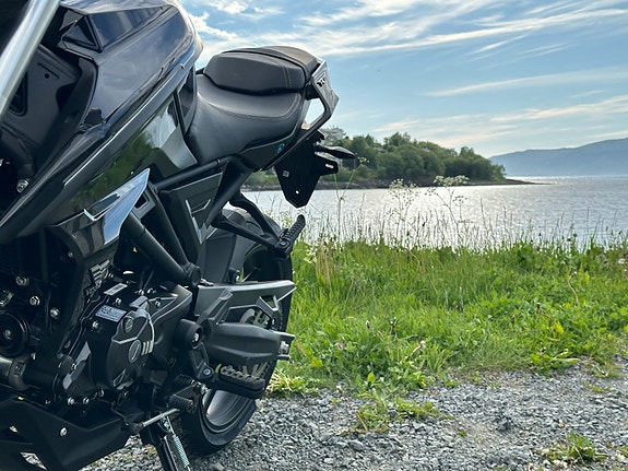 VOGE 125 R 8 of 14