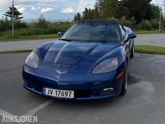 Chevrolet Corvette 4 of 5