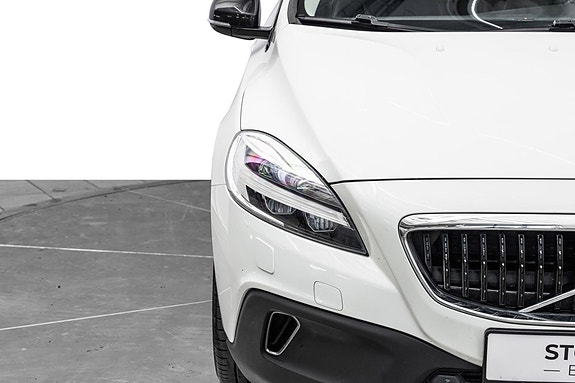 Volvo V40 Cross Country 4 of 5