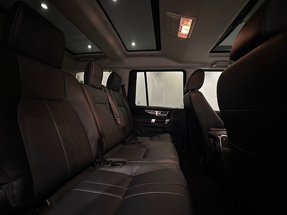 Land Rover Discovery 24 of 30