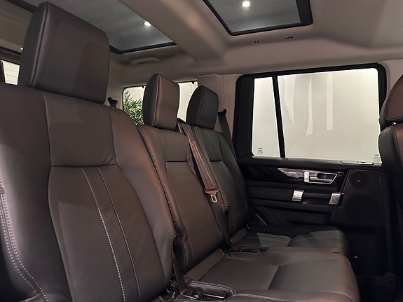 Land Rover Discovery 25 of 30