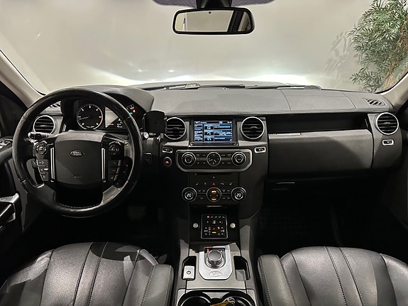 Land Rover Discovery 11 of 30