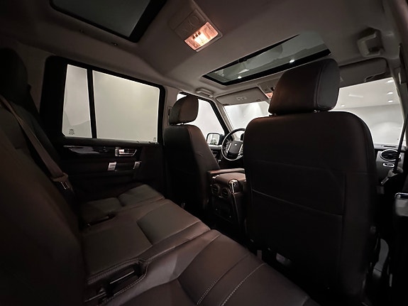 Land Rover Discovery 19 of 30