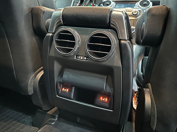 Land Rover Discovery 17 of 30